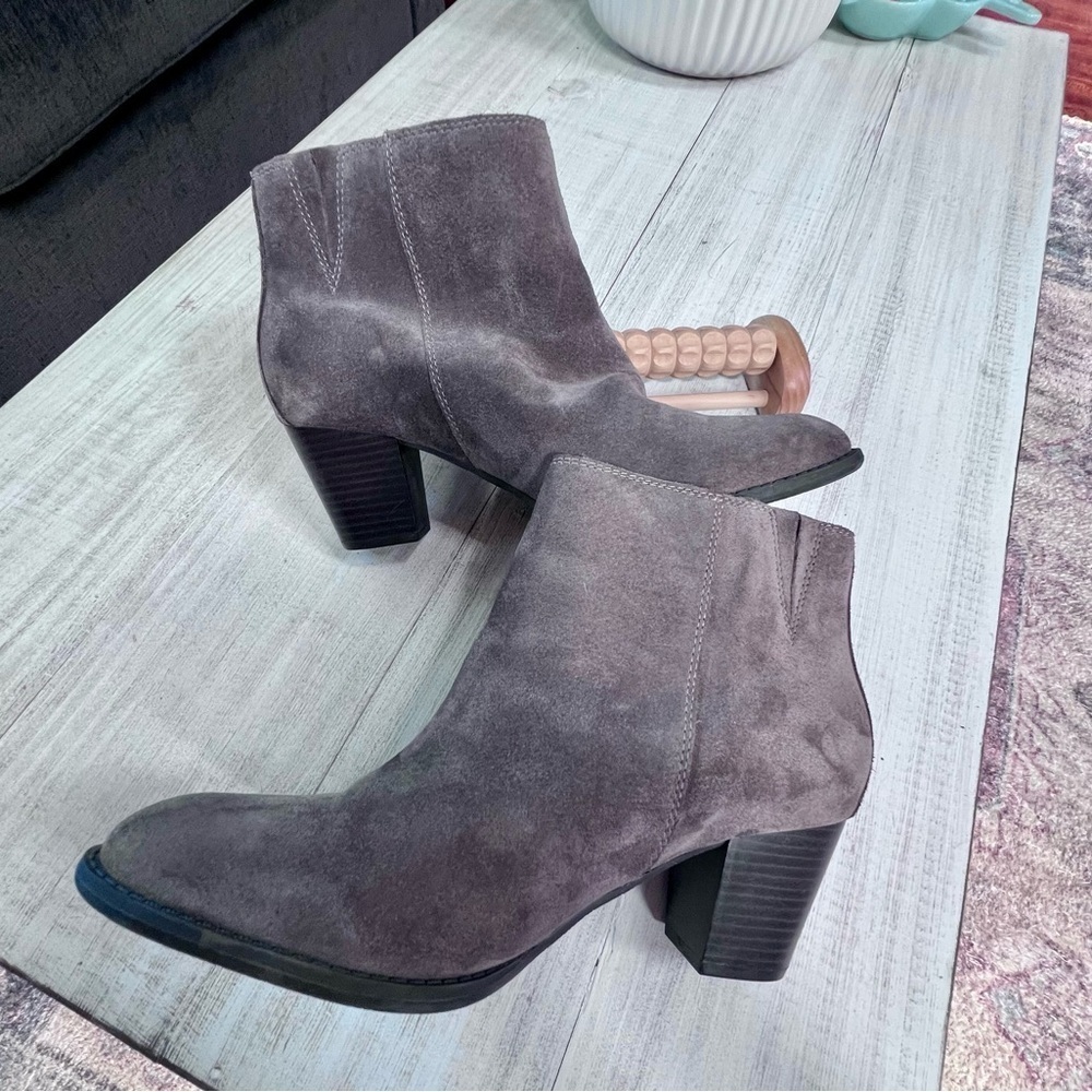 Vionic Madeline Weather Resistant Booties Suede Leather Tassel Taupe Women’s 9.5 - Picture 3 of 11